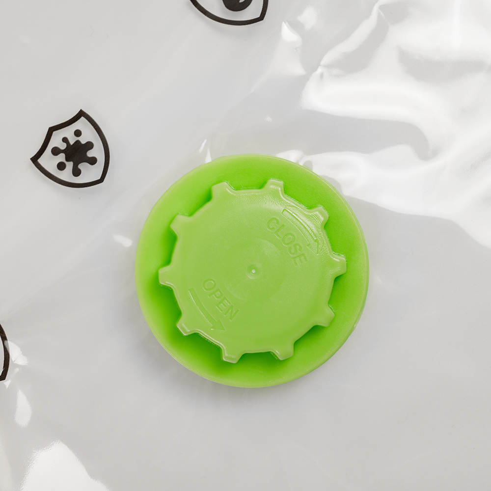 Вакуумный пакет для одежды с крюком для вешалки, 70*145 см Вакуумный пакет для одежды с крюком для вешалки, 70*145 см